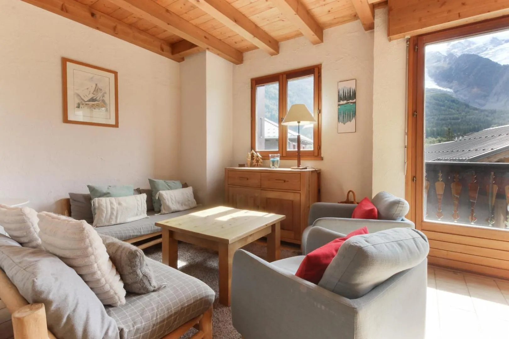 Le Chamouny- Family Apt - Central - Quiet - Hikeing & Rock Climbing Close By Chamonix