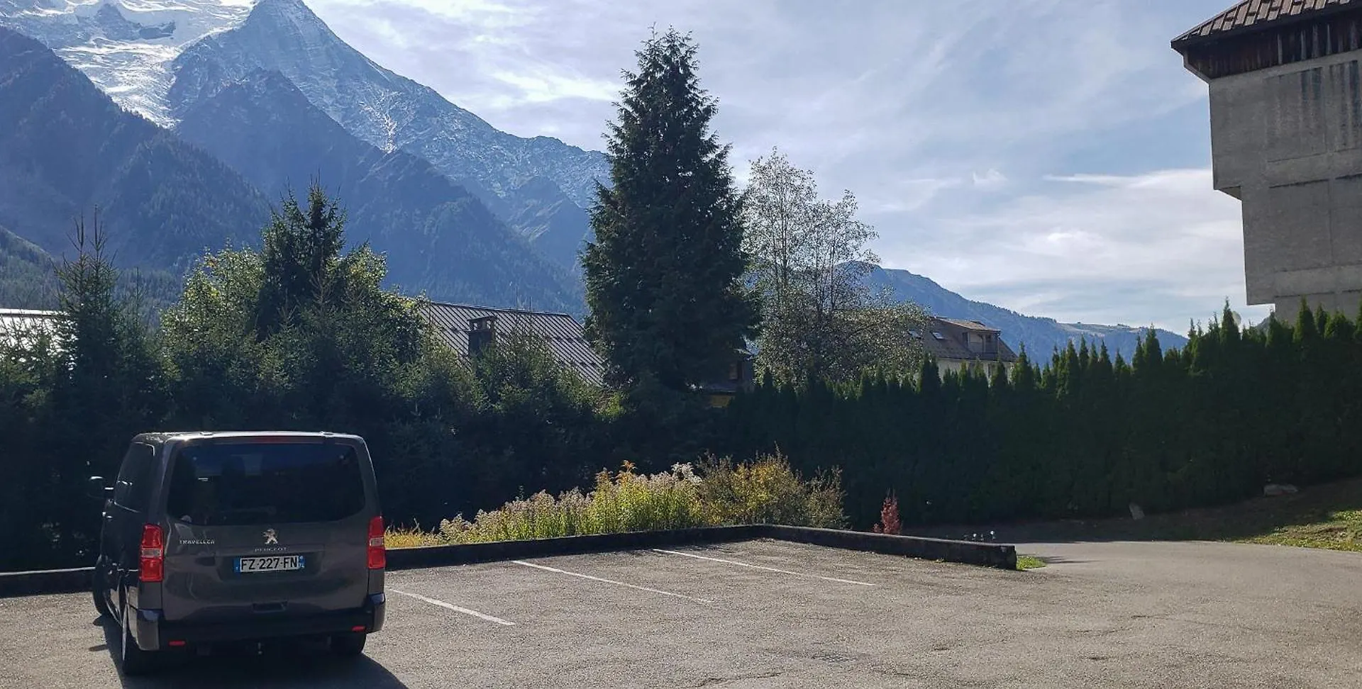 Le Chamouny- Family Apt - Central - Quiet - Hikeing & Rock Climbing Close By Chamonix Apartment